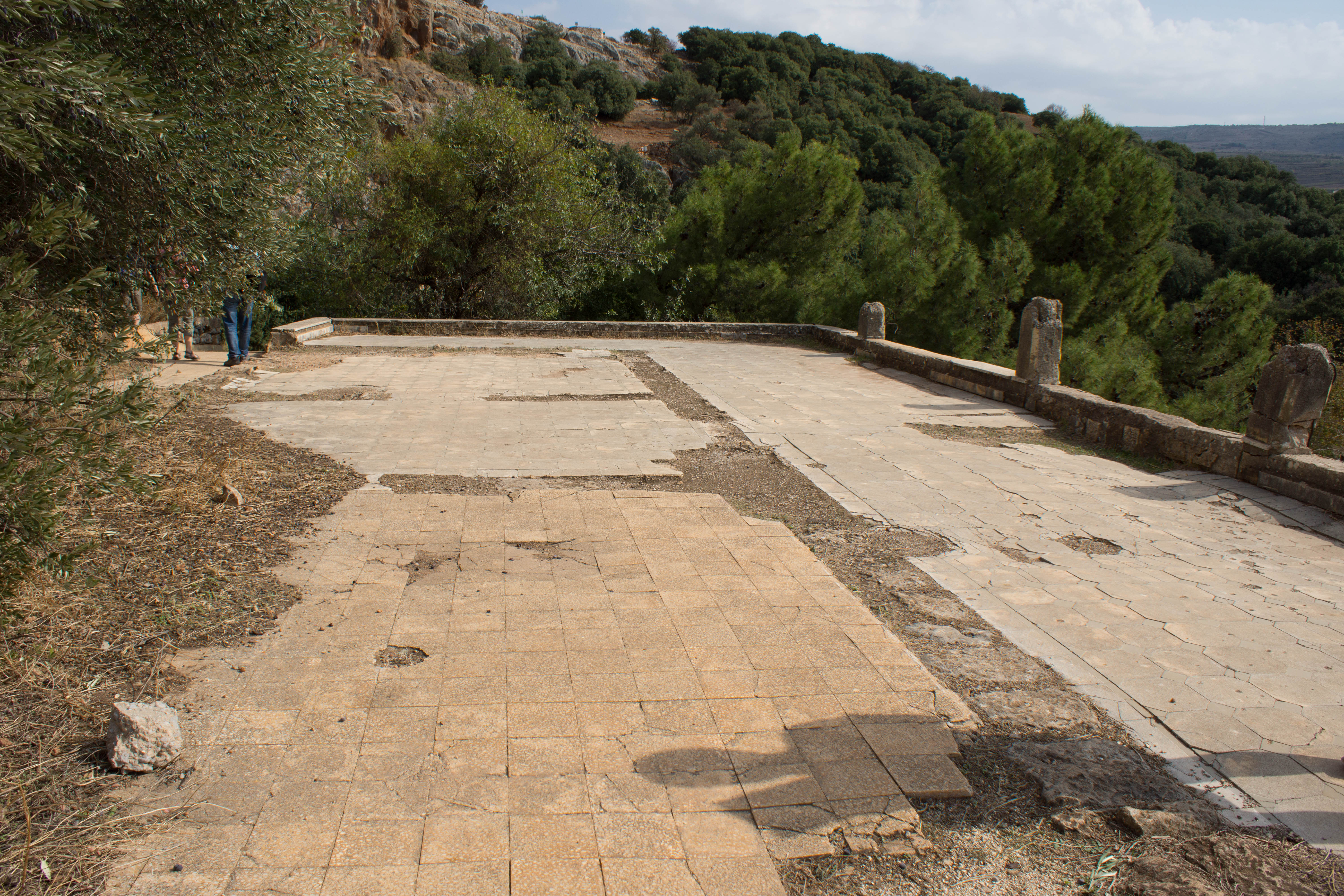 DSC08310Caesarea Philippi